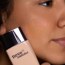 Tan Warm Cream-To-Serum foundation